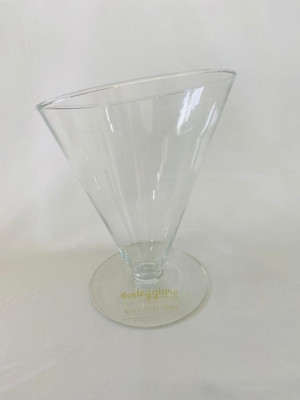 COMPOTEIRA CONE (P) LOCAÇÃO COMPOTEIRA CONE (P) LOCAÇÃO